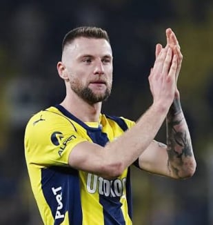 อ่าน ข่าว เฟเนร์มั่นซื้อขาด สคริเนียร์ จากPSG