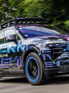 Porsche Cayenne EV ใหม่ อาจเป็น SUV ไฟฟ้าที่สร้างความถกเถียงมากที่สุดของแบรนด์
