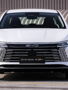 BYD Seal 5 DM-I Super Hybrid เปิดราคา Early Bird ตัวท็อปเพียง 699,900 บาท