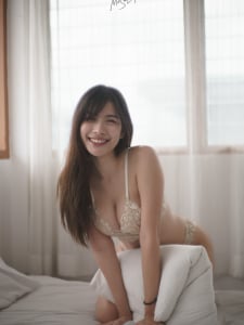 (รูปภาพ เซ็กซี่ 18+)<br> • Jinny Rux •